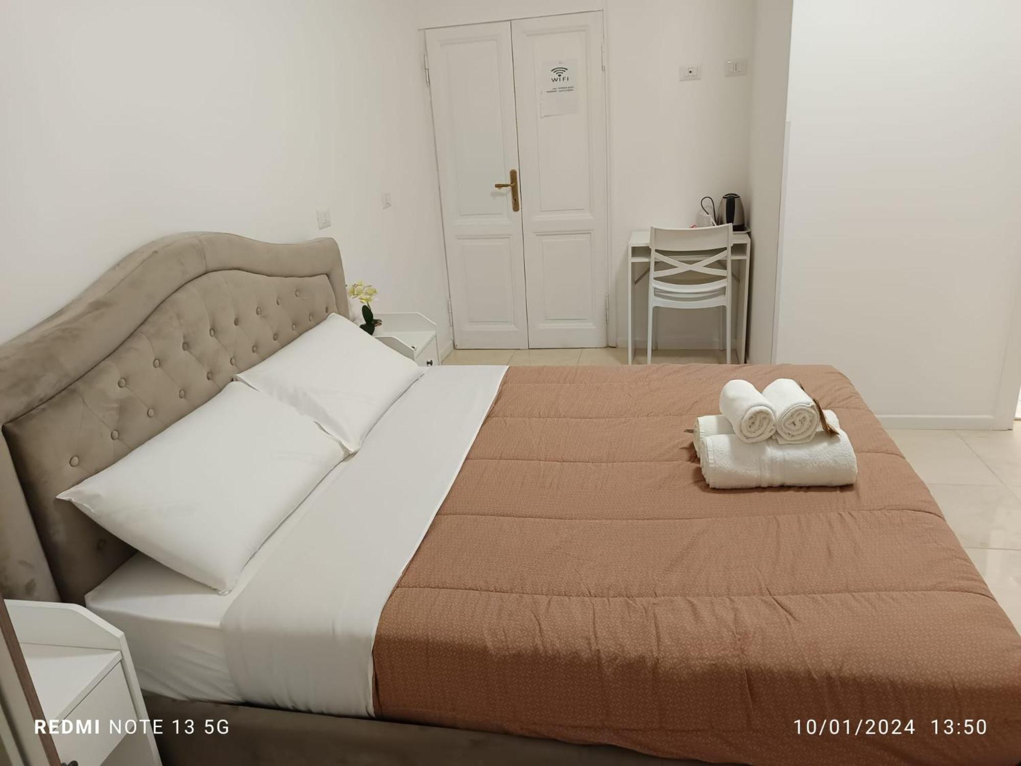 Hotel Raynova Roma Esterno foto