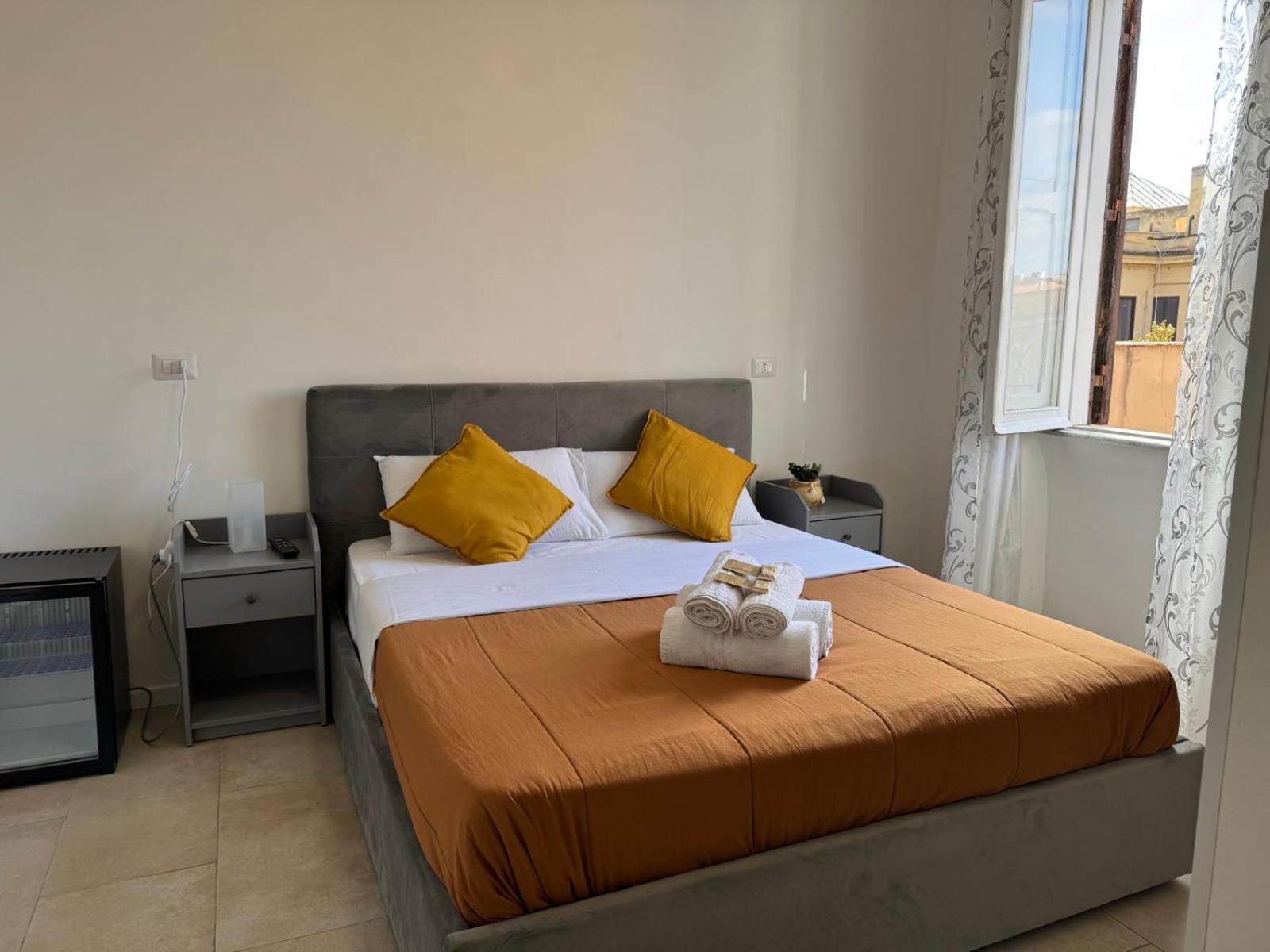 Hotel Raynova Roma Esterno foto