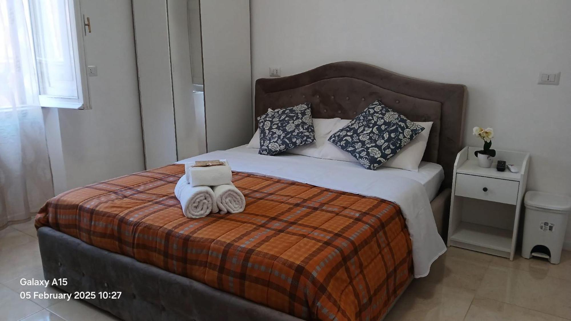 Hotel Raynova Roma Esterno foto